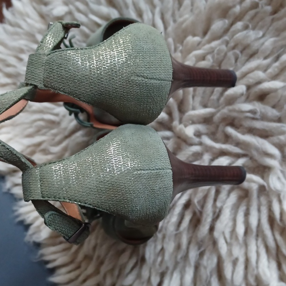 Bacio 61 Heels View 6